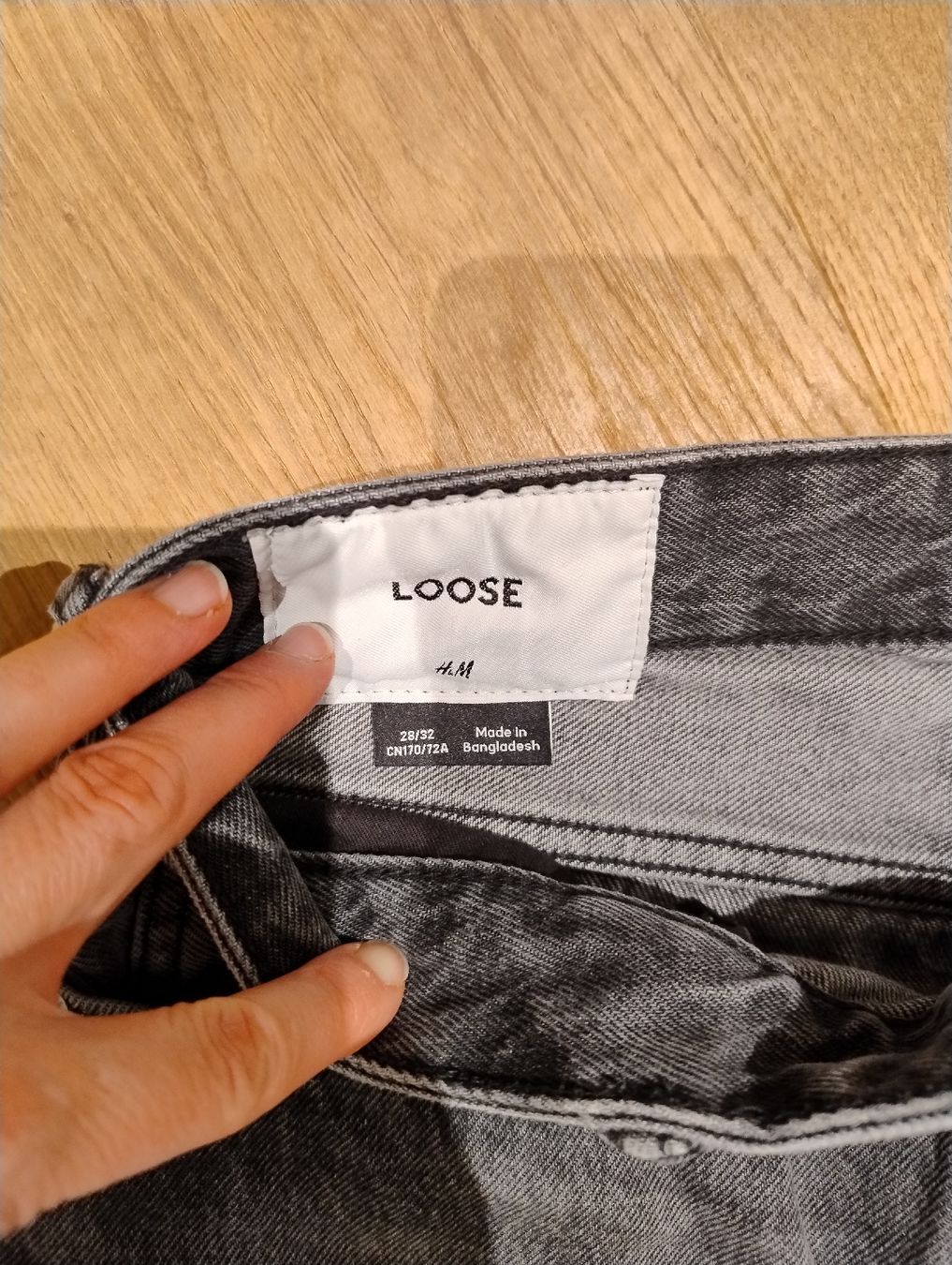 H&M Jeans: Loose Jeans Gr.28/32 – Usato da Heerbrugg venduto da Rusta 1