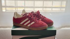Baskets Adidas Gazelle rouges suède pointure 39 1/3