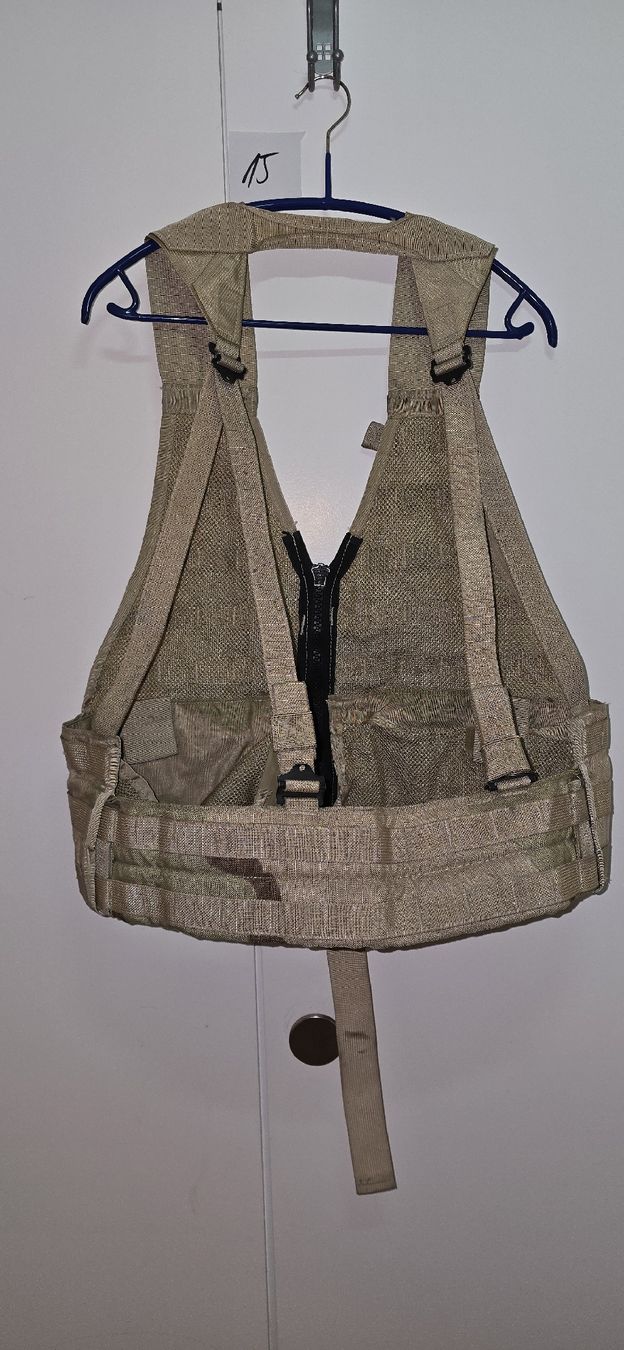 Attrezzatura da arrampicata: Original US Army MOLLE II FLC Weste / Tragesystem  – Usato da Schaffhausen venduto da aos_hv6l 1