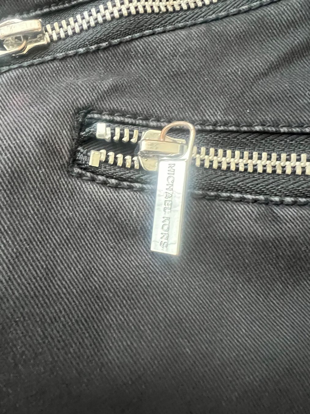 Michael Kors Pantaloni: MICHAEL KORS HOSE SCHWARZ GR 2(34) – Usato da Basel venduto da theo-g77 1