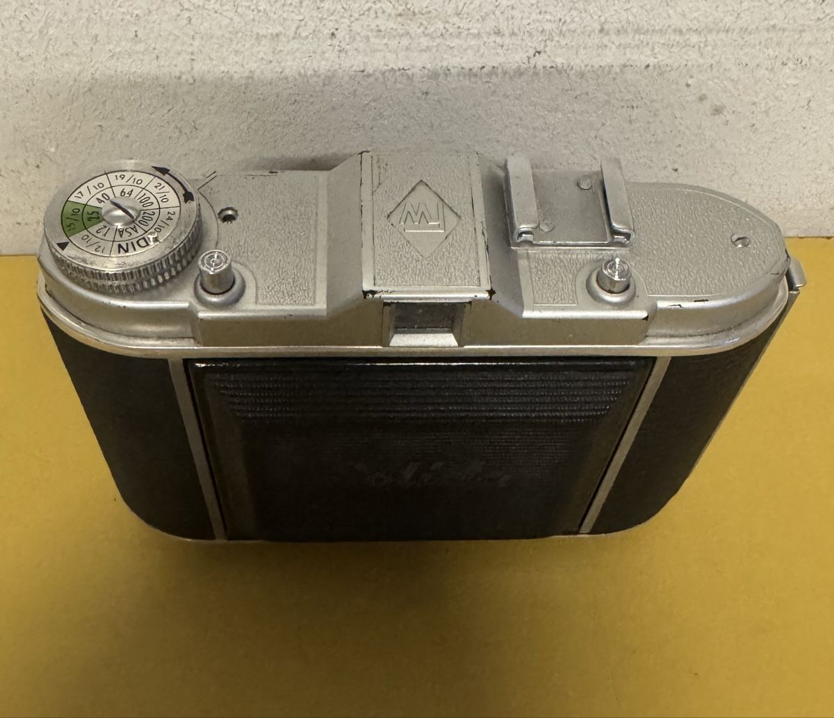 Kamera: Alte Fotoapparat  – Gebraucht aus Schlieren von Freundlich02 2
