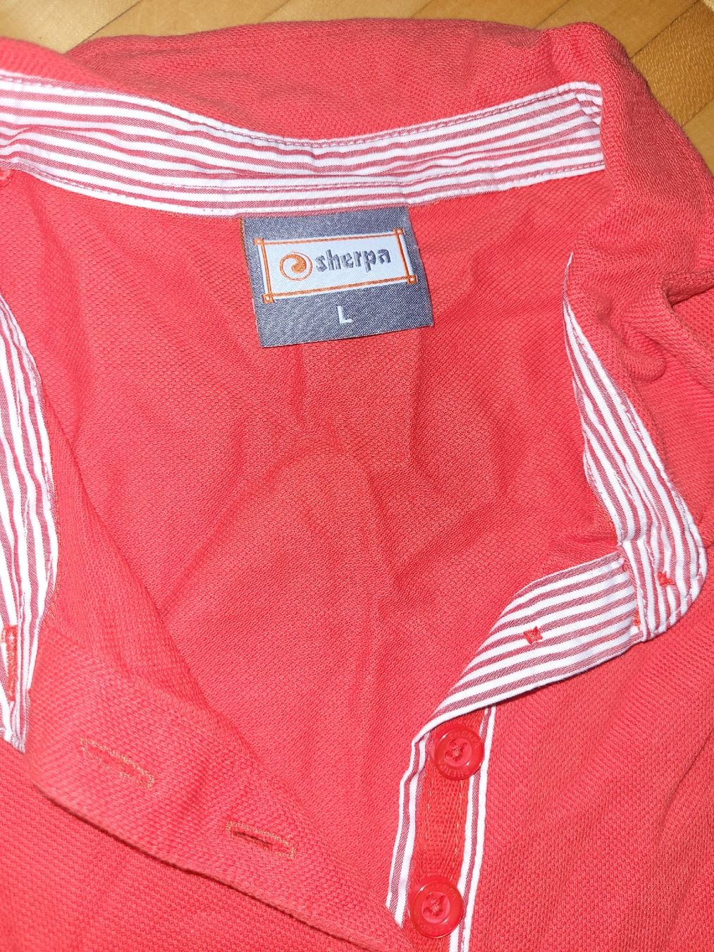 Magliette Polo: 52. Polo Sherpa rouge, taille L – Usato da Villars-sur-Glâne venduto da m66_dch5 3