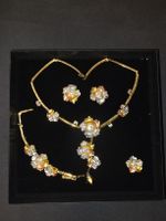 Elegantes Blumen-Schmuckset