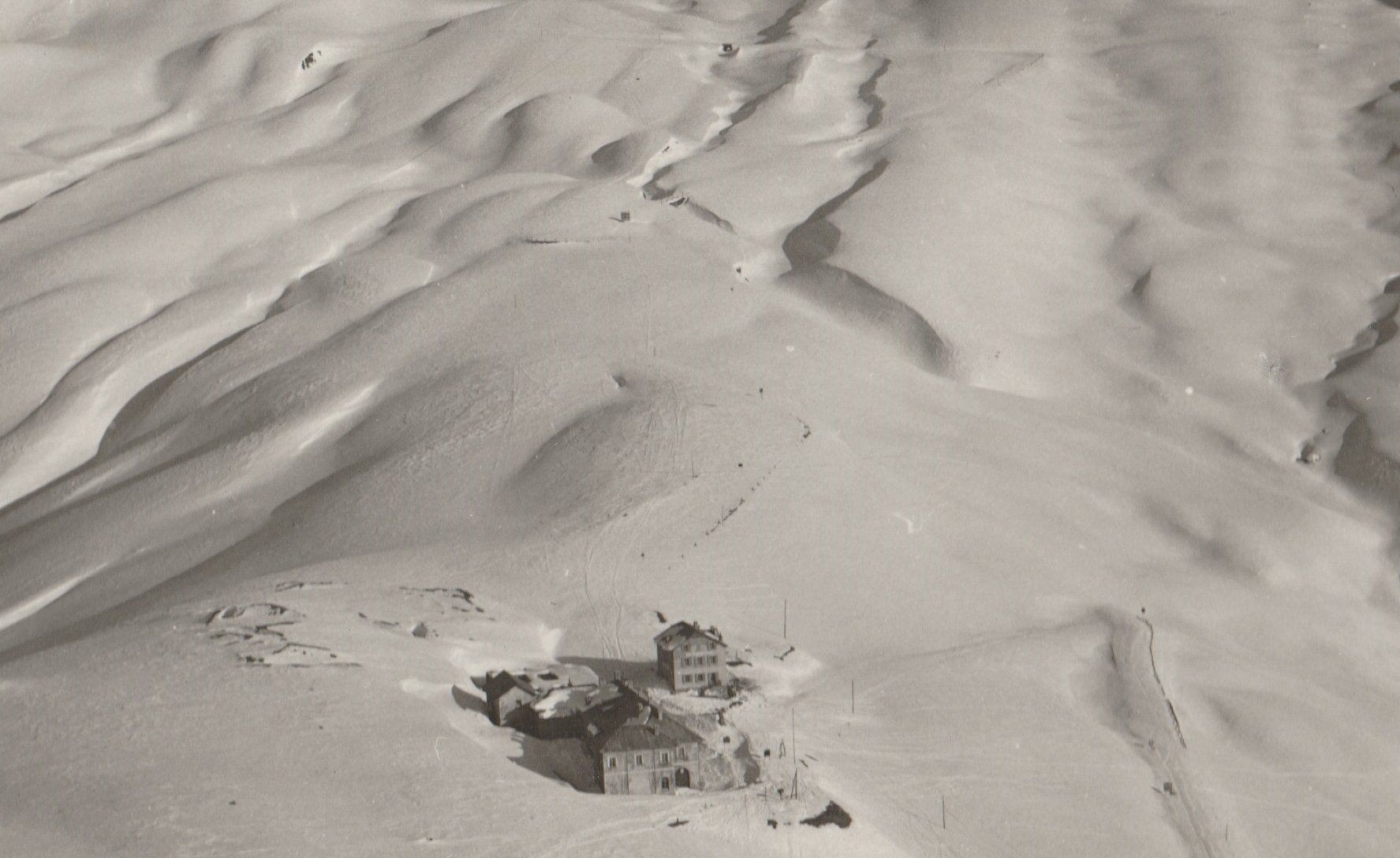 Cartoline postali: Flugaufnahme?,   Passo dello Stelvio – Usato da Fällanden venduto da Blausegelfliege