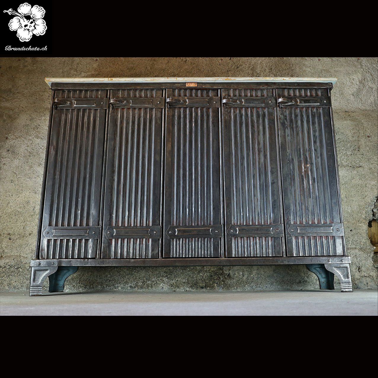 Cassettiere: Strafor Kommode / Sideboard / Vorratsschrank / Spind – Usato da Birrwil venduto da brandschatz_birrwil 3