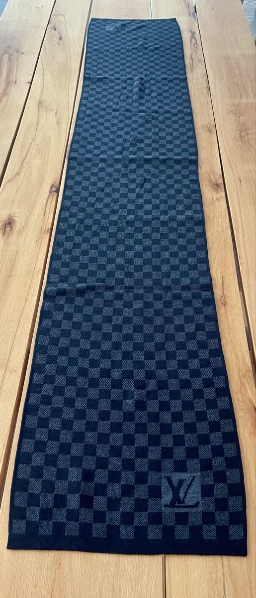 Louis Vuitton Foulard & Sciarpe: Louis Vuitton Schal / Neupreis CHF 560.- – Nuovo e nell'imballaggio originale da Oberarth venduto da abi127 1