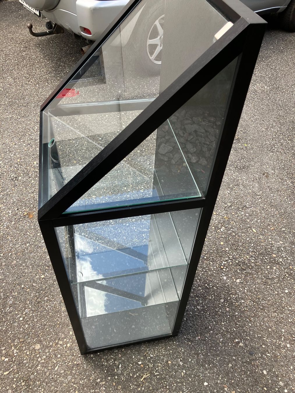 Vetrine: Vitrine schwarz, Holz und Glas – Usato da Aarburg venduto da Wendepunkt_Fundgrube 3