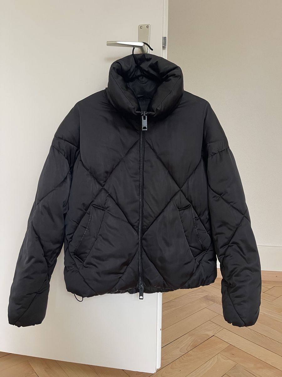 Massimo Dutti Giacche: Massimo Dutti Pufferjacket M schwarz – Usato da Zürich venduto da flo_8x2x