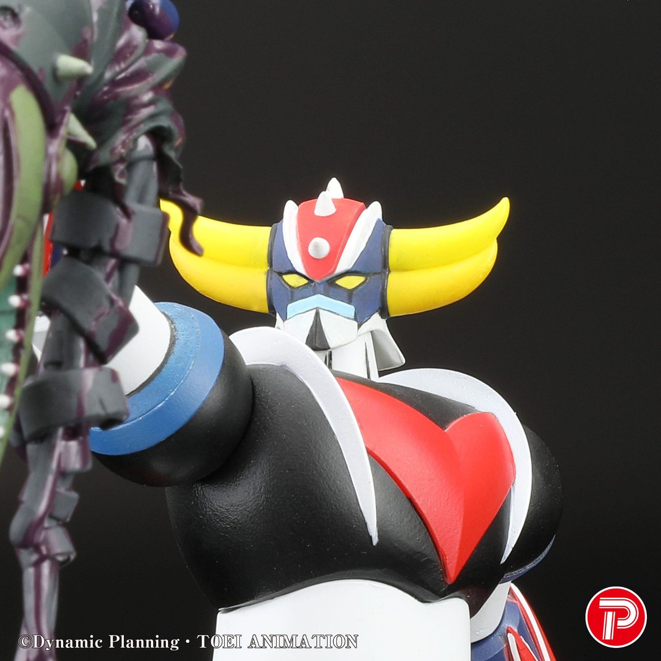Statuette: Grendizer Scene Selection 01 Grendizer a cry of Victory 14cm – Nuovo e nell'imballaggio originale da St-Imier venduto da ATTAKSHOP 9