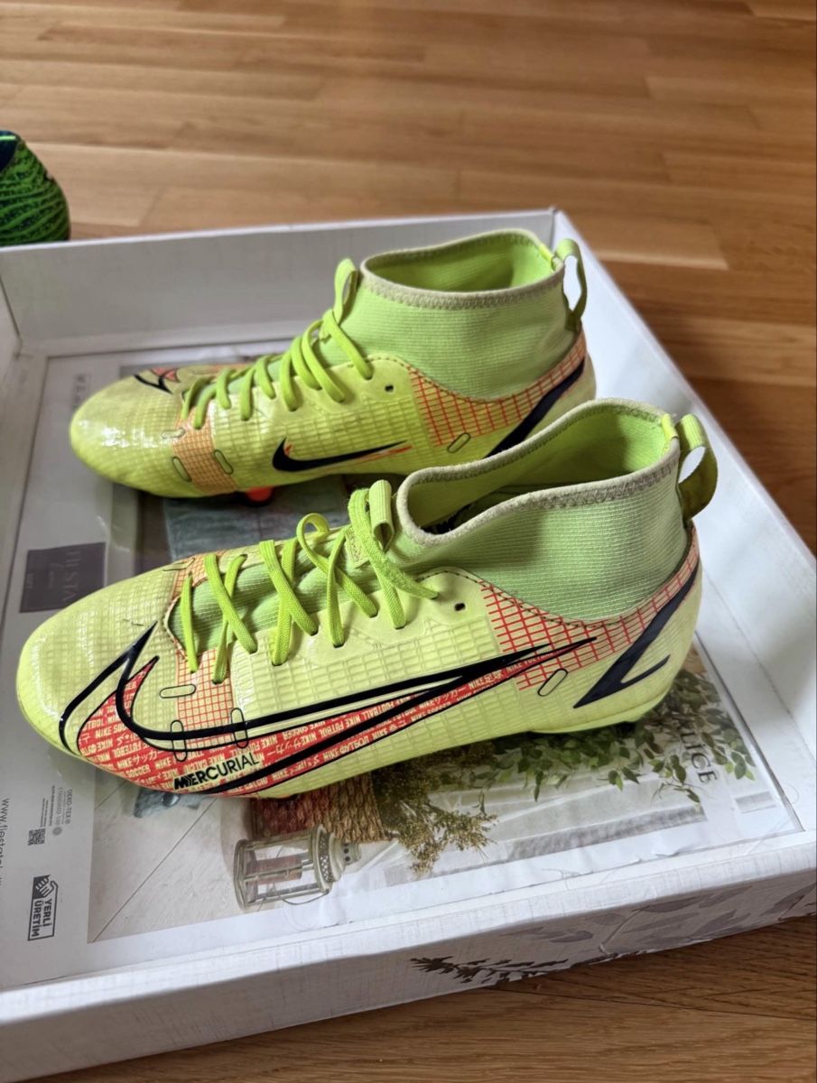 Fussball- & Hockeytore: Nike Fussballschuhe – Gebraucht aus Biel/Bienne von Husseinsheikho 1
