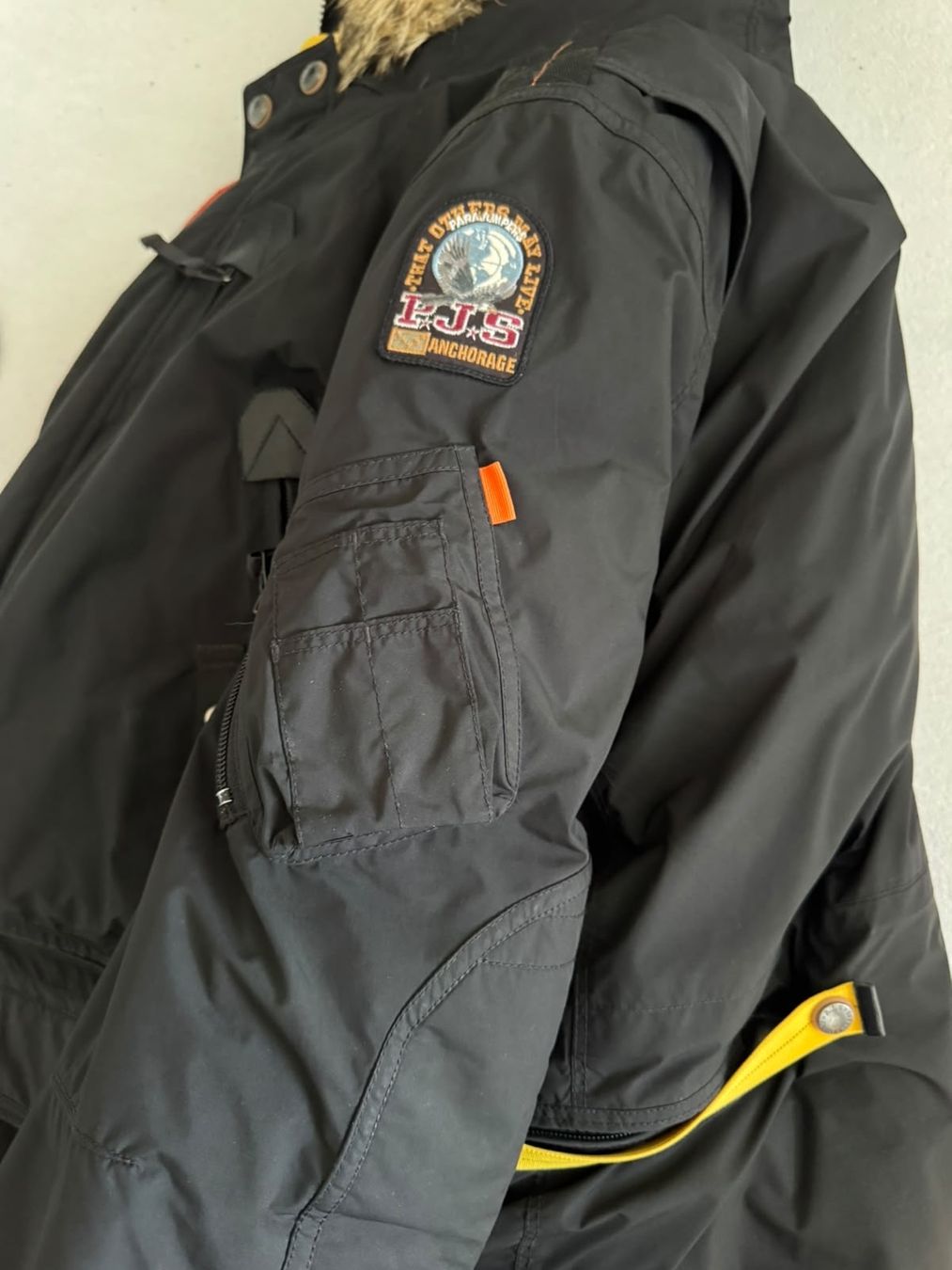 Parajumpers Giacche: Veste parajumper – Usato da Collombey venduto da Jehona_s 1