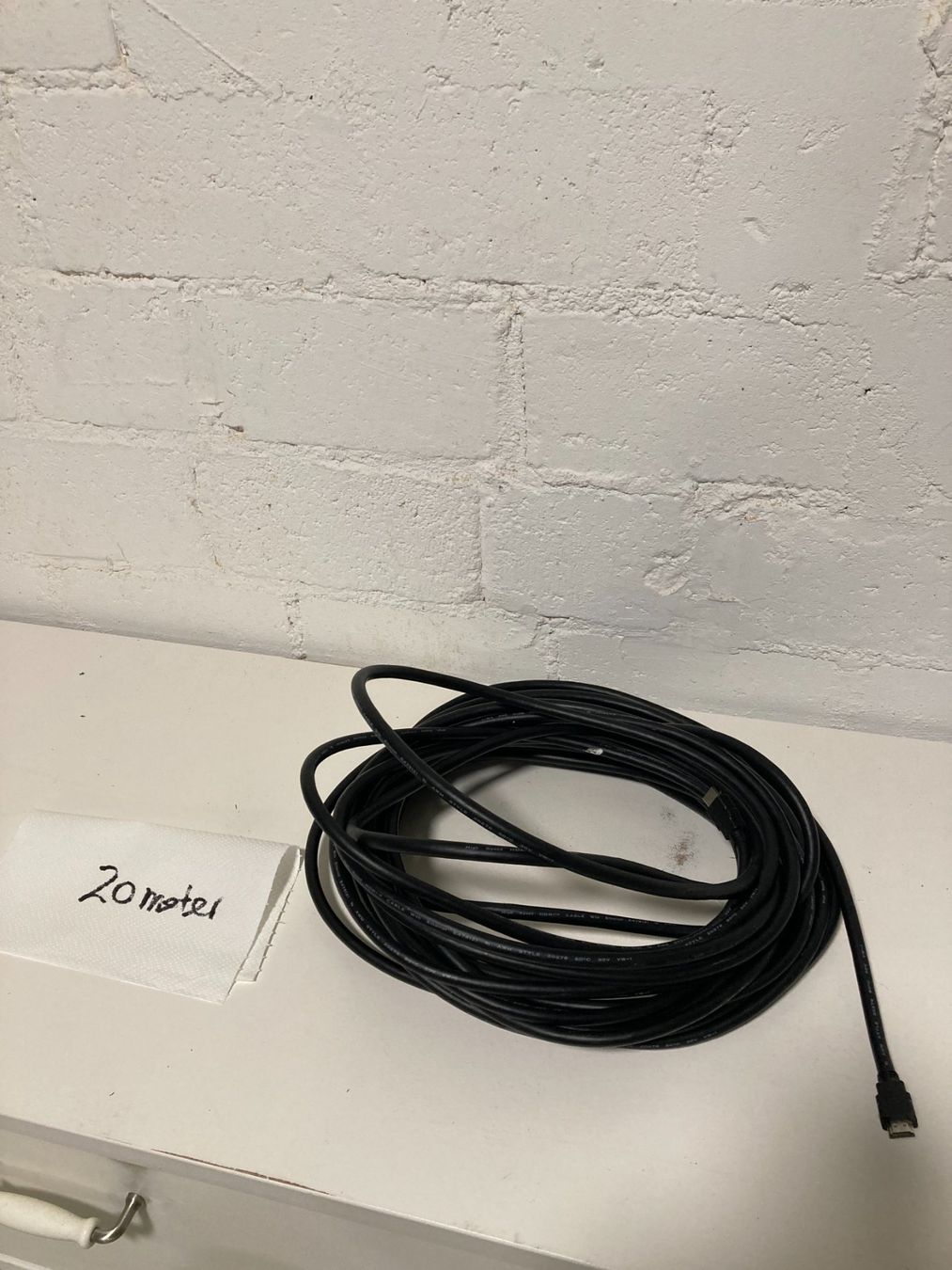 Cavi: HDMI-Kabel 20 Meter – Usato da Hinterkappelen venduto da deev 1