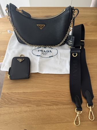 Prada Umhängetasche in Schwarz – Wie neu!