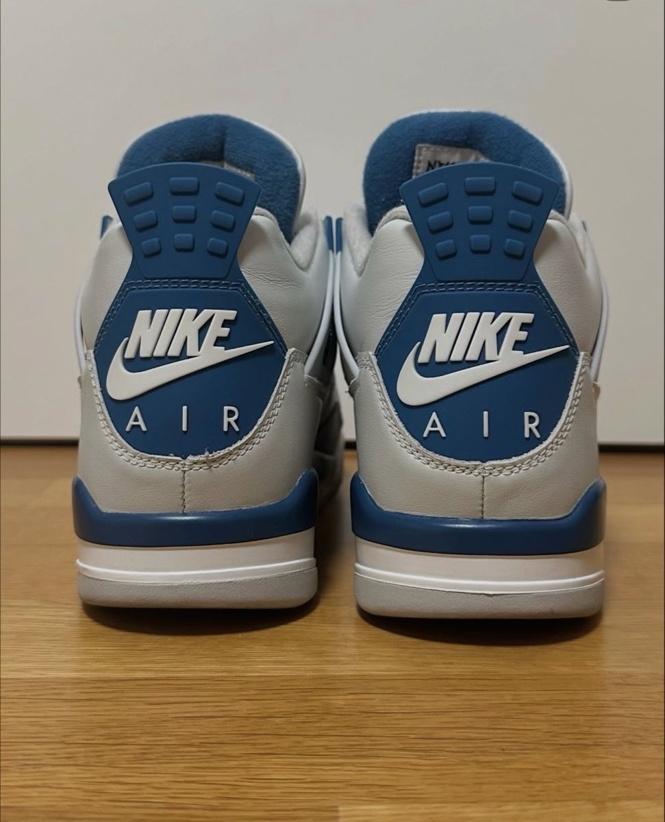 Jordan Chaussures hommes: Jordan 4 "Military Blue" – D'occasion à Basel par Kevinbuckcards 2