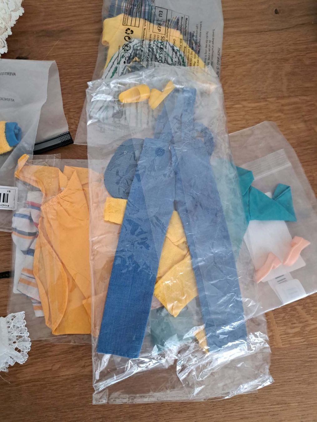 Puppen: 1984 Masquerade Sindy mit viele Kleidung – Gebraucht aus Saas Grund von IvanaXY 5