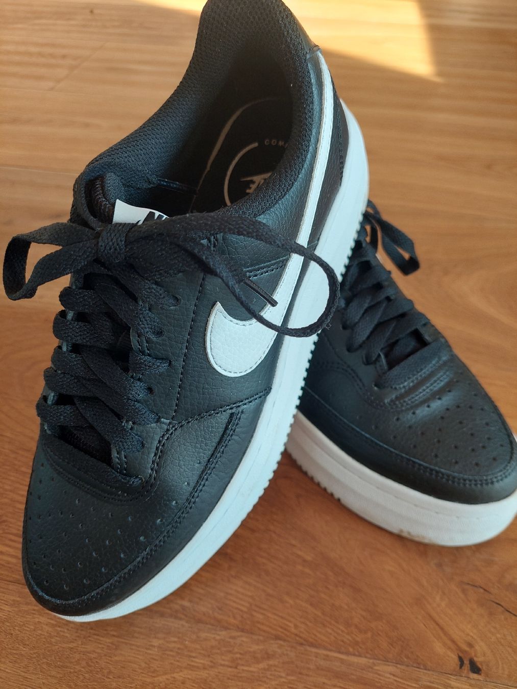 Nike Scarpe da donna: Nike Court Vision Alta 38.5 schwarz – Usato da Schenkon venduto da rausausdemhaus