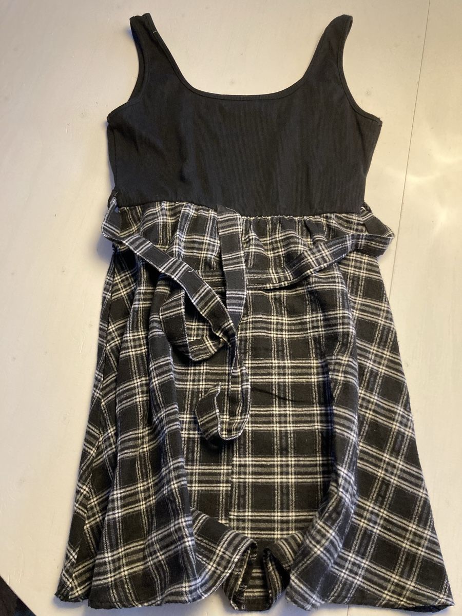 Shein Vestiti: Schwarzes Kleid Grösse 38 – Usato da Kesswil venduto da Branca-01