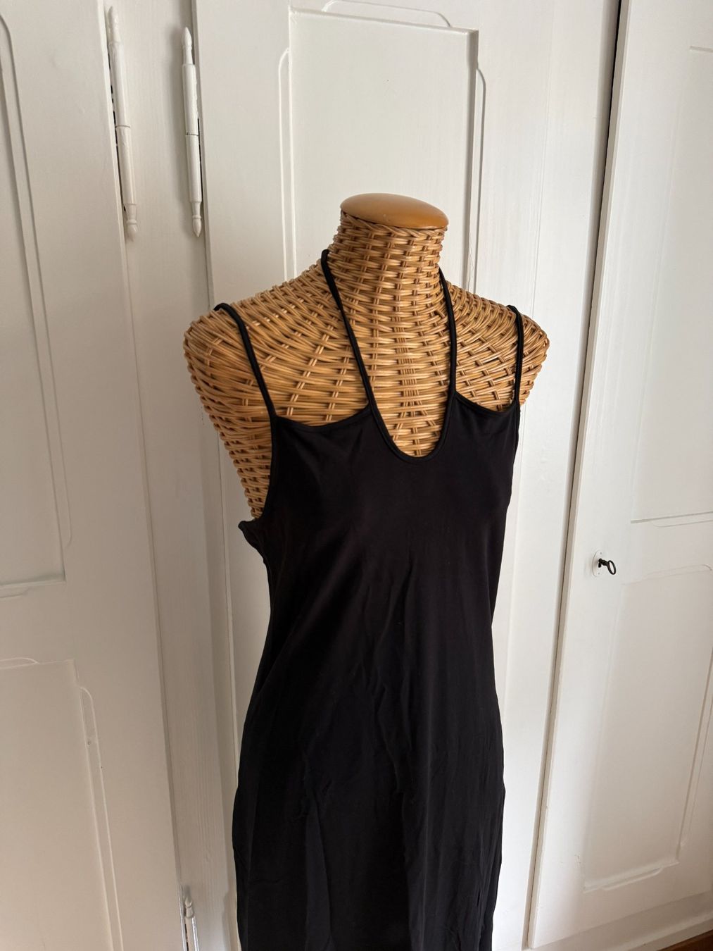 Weekday Vestiti: WEEKDAY - Neck Kleid schwarz M (NEU) – Nuovo e nell'imballaggio originale da Zürich venduto da Diazaio 1
