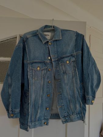 Essentiel Antwerp Two-tone oversized denim jacket