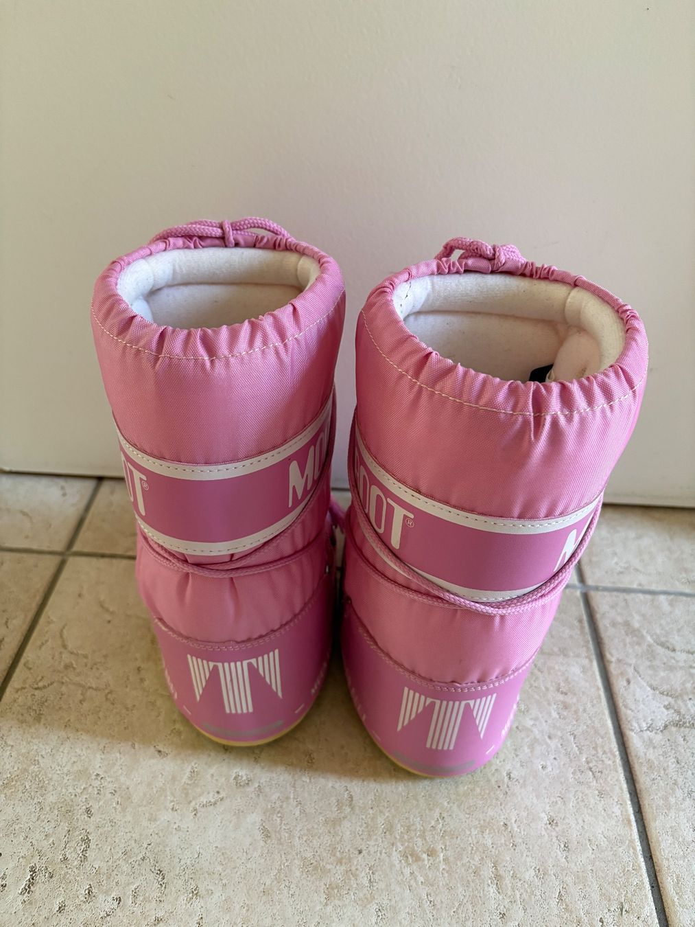 Moon Boot Chaussures filles: Moonboots Rosa Gr. 31-34 – D'occasion à Belp par mikemaru 2