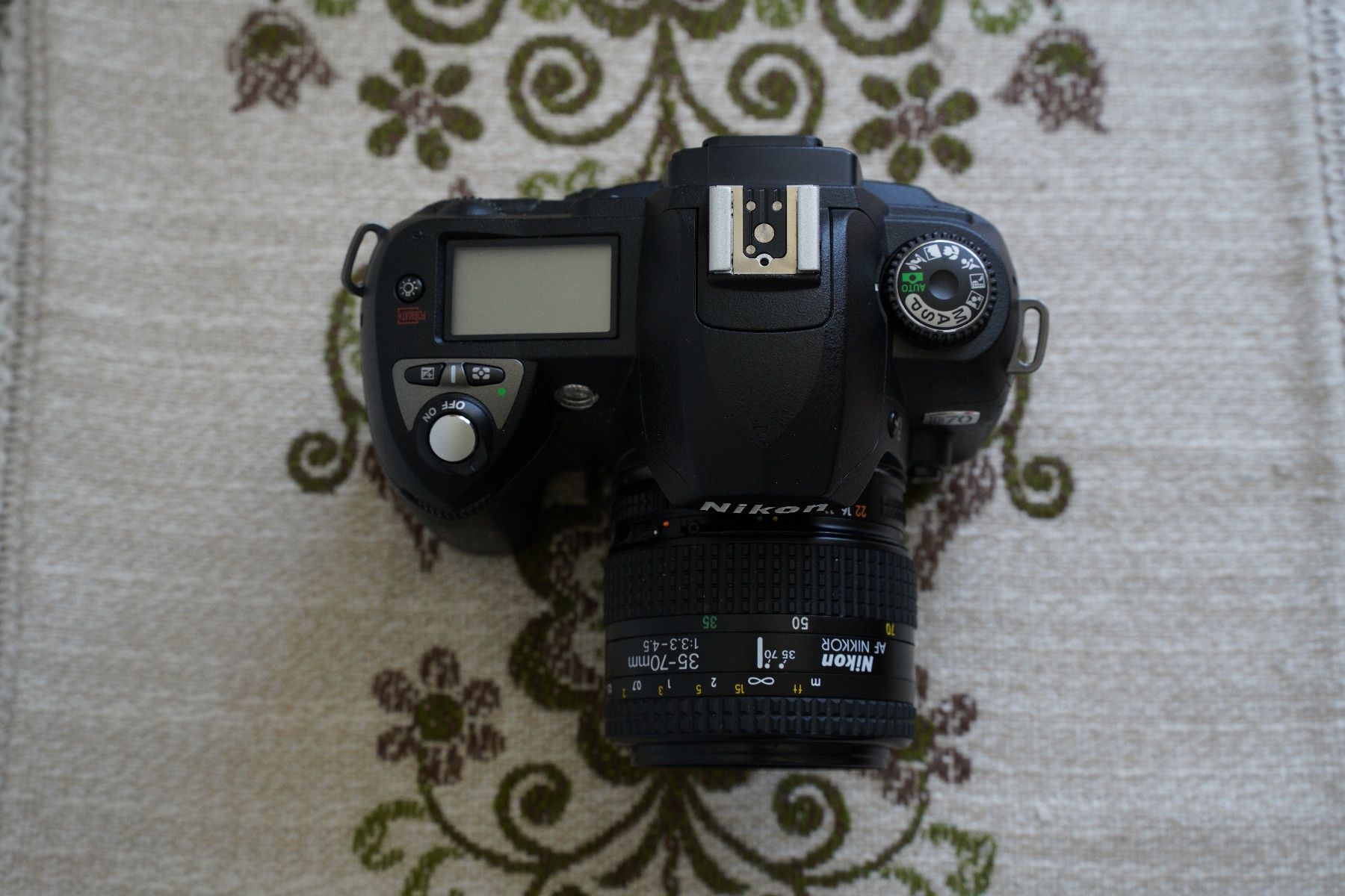 Nikon Fotocamera: Nikon D70 - 35-70mm 1:3.3-4.5 – Difettoso da Dagmersellen venduto da sim_zqh8 2