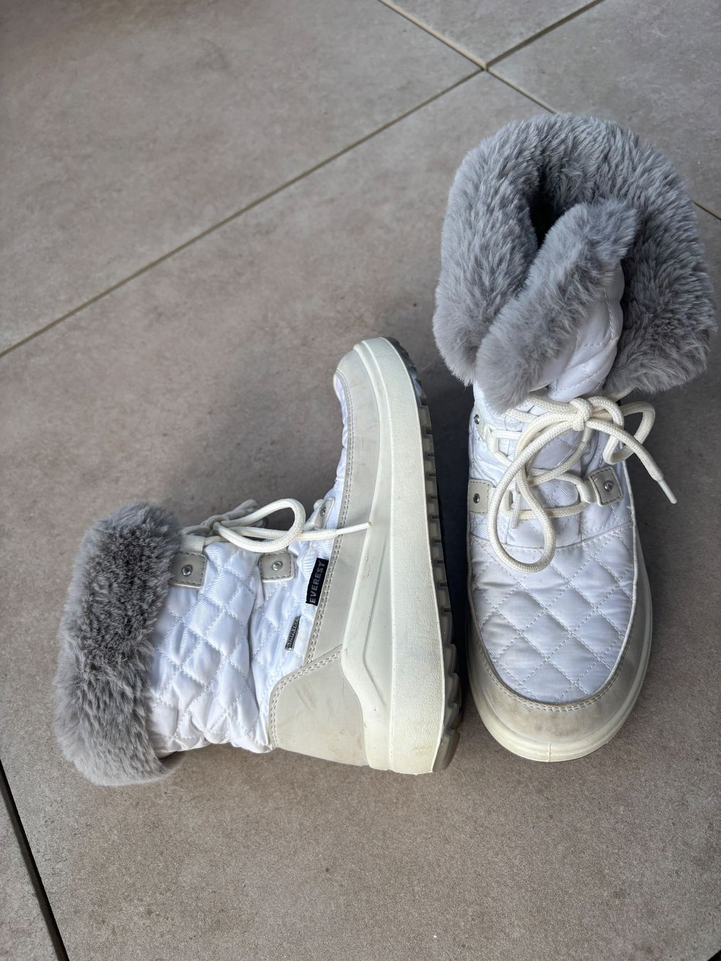 Everest Scarpe per ragazze: Everest Winterschuhe Gr. 37 weiss – Usato da Rothrist venduto da white-flower