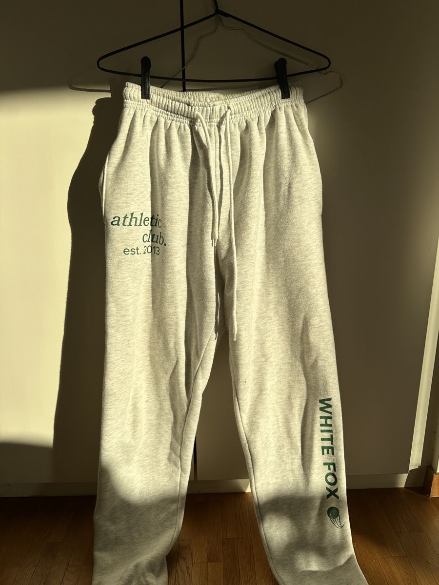 Pantaloni: White fox grey sweatpants – Usato da Blonay venduto da lucy20102012 1