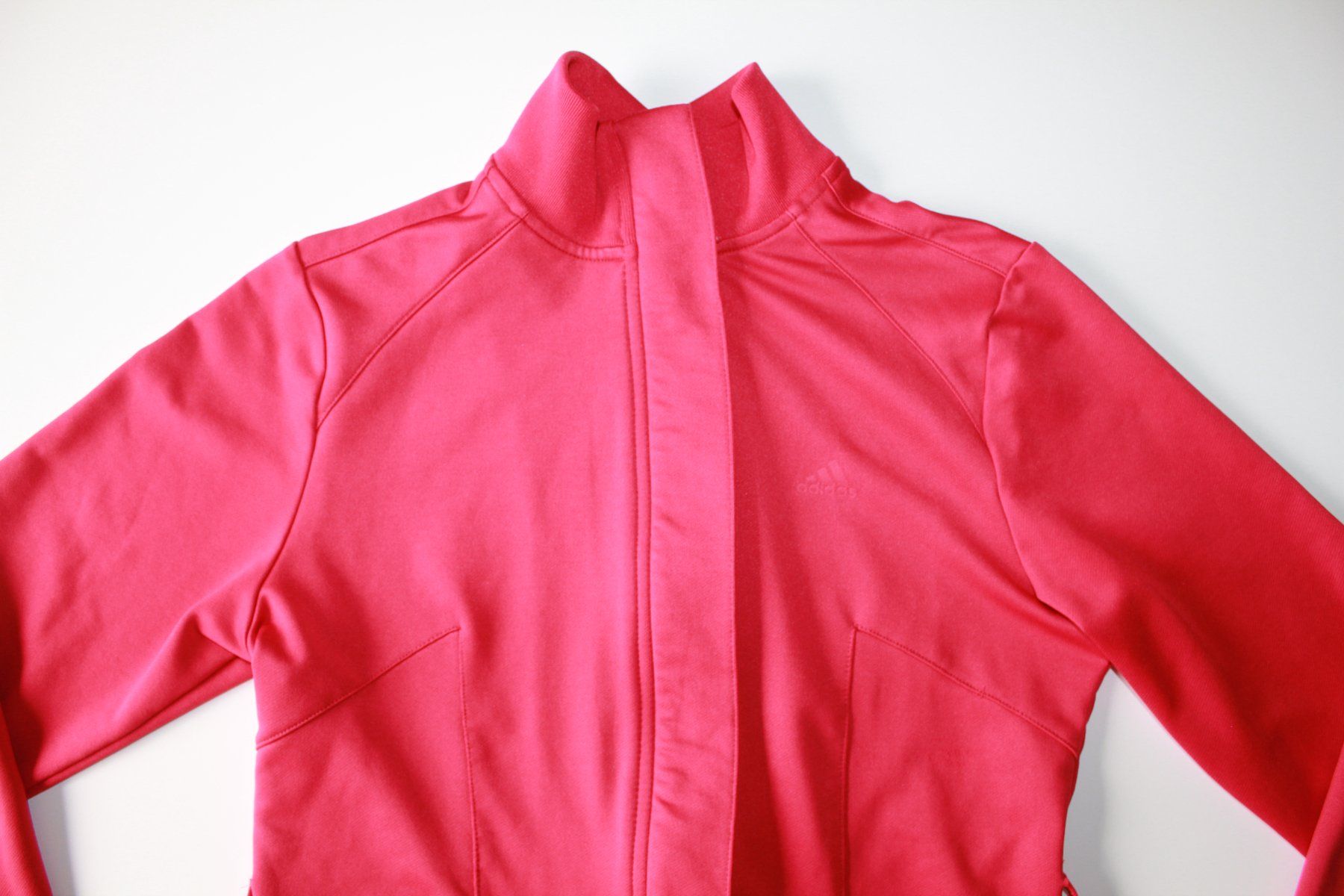 Adidas Giacche: Veste de sport Adidas t. 36 – Usato da Peseux venduto da Gilloss 1