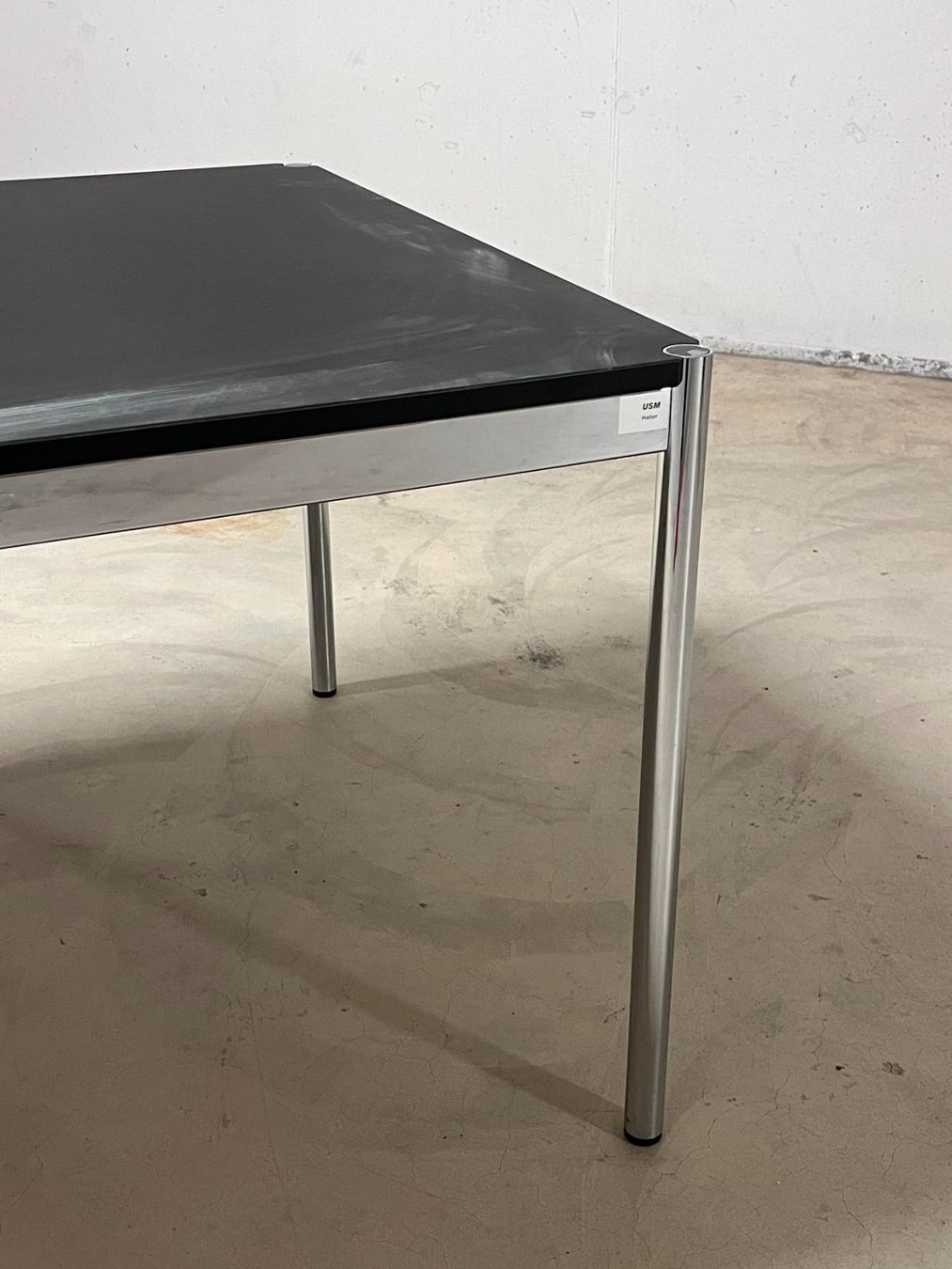 USM Tavoli: USM Haller finition Fenix noir – Usato da COPPET venduto da lau_j5c6 1