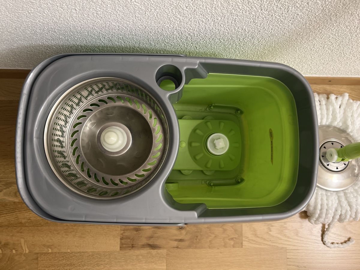 Sonstige Reinigungsgeräte: Rotationswischmopp mit Eimer Neu – Neu und originalverpackt aus Uznach von Apuutze 1