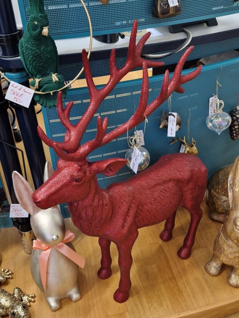 Statuette: Grosser Deko Hirsch in rot mit Glitter – Nuovo e nell'imballaggio originale da Schaffhausen venduto da AtelierPudesco 4