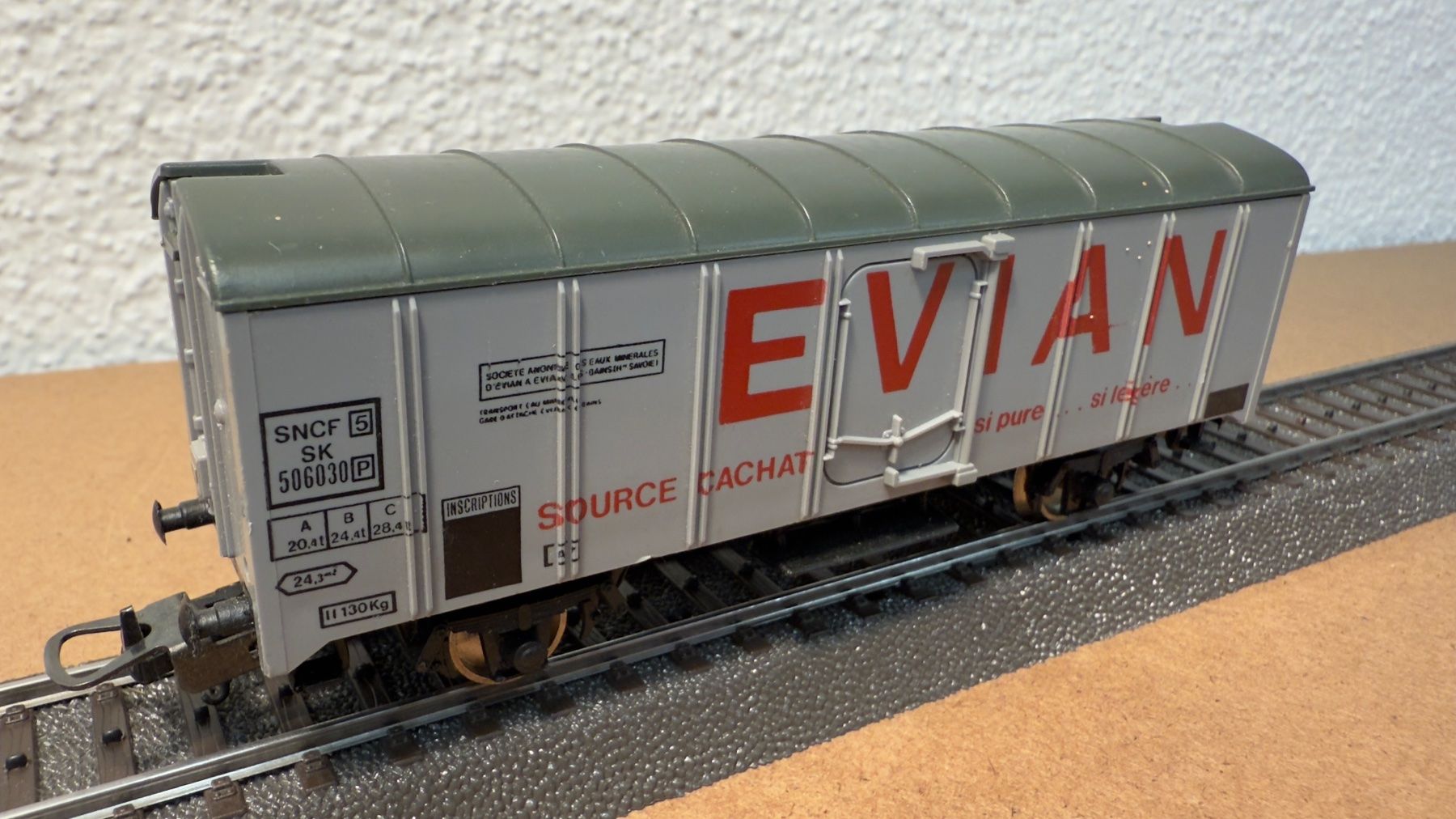 Liliput Modellini di ferrovie: Liliput Evian Gepäckwagen H0 / DC – Usato da Windlach venduto da Kelebra 3
