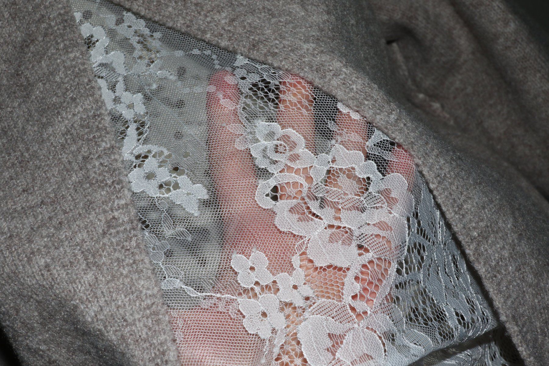 Maglioni & Felpe: WUNDERSCHÖNER Pullover mit Spitze Gr.M  NEU – Nuovo (secondo la descrizione) da Oberwil-Lieli venduto da Svetlana28 5