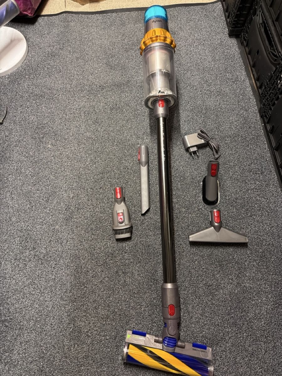 Dyson Aspirapolveri & Accessori: Dyson v15 absolute  – Usato da Landquart venduto da Nnf007