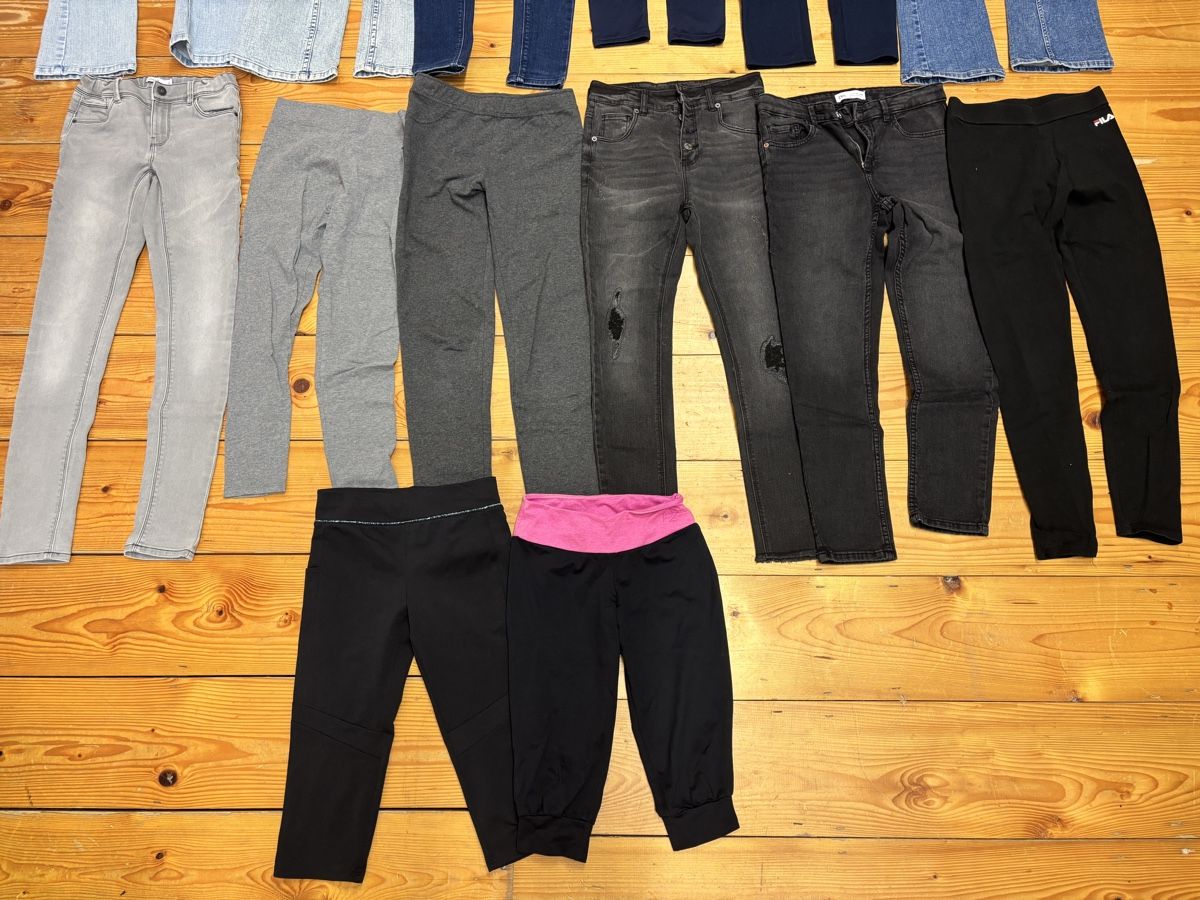 Lotti & Set di vestiti: Kleiderpaket Mädels, Grösse 146/152 – Usato da Büren an der Aare venduto da Nikito2001 3