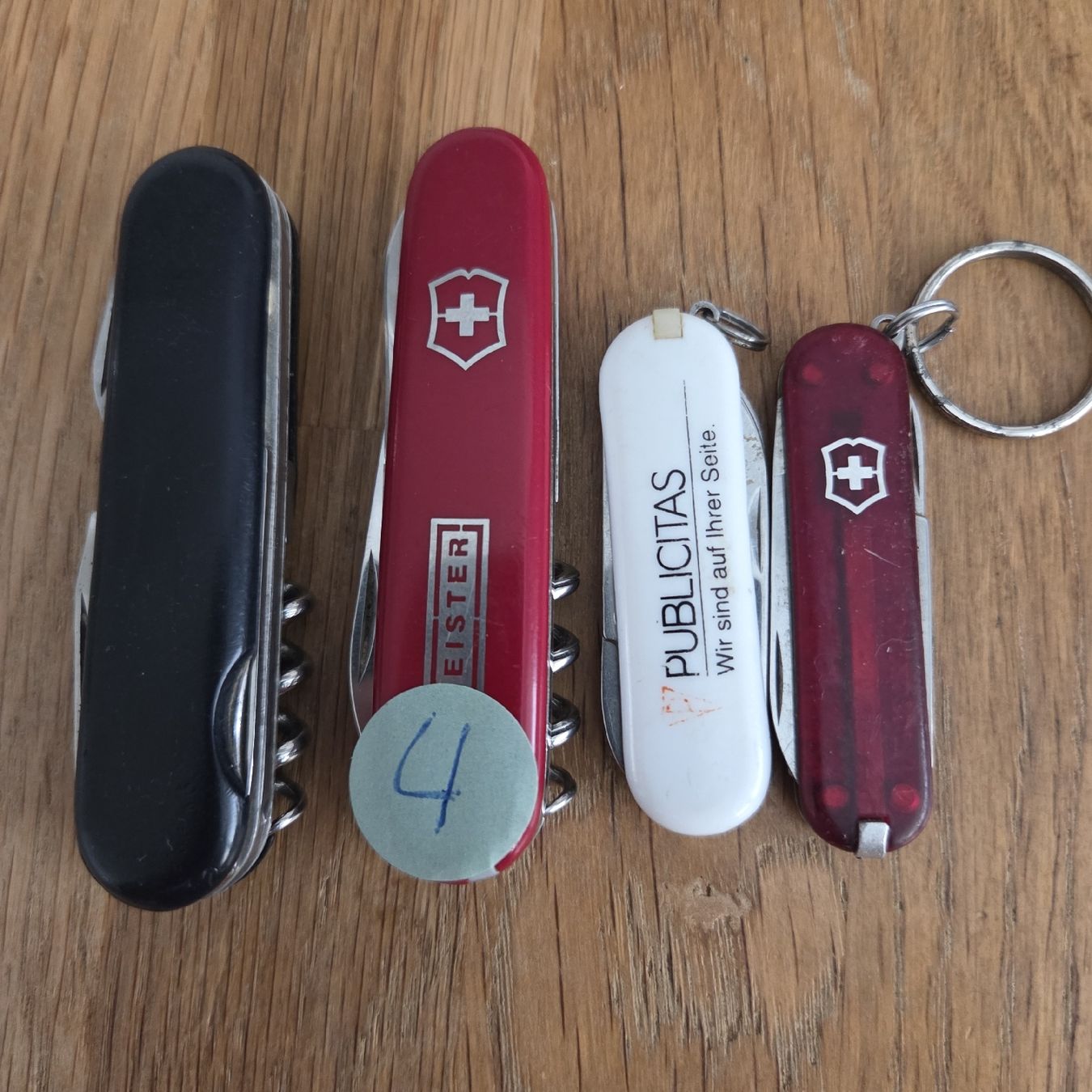 Victorinox Taschenmesser: 4 Diverse Sackmesser.. – Gebraucht aus Stans von Ducati16