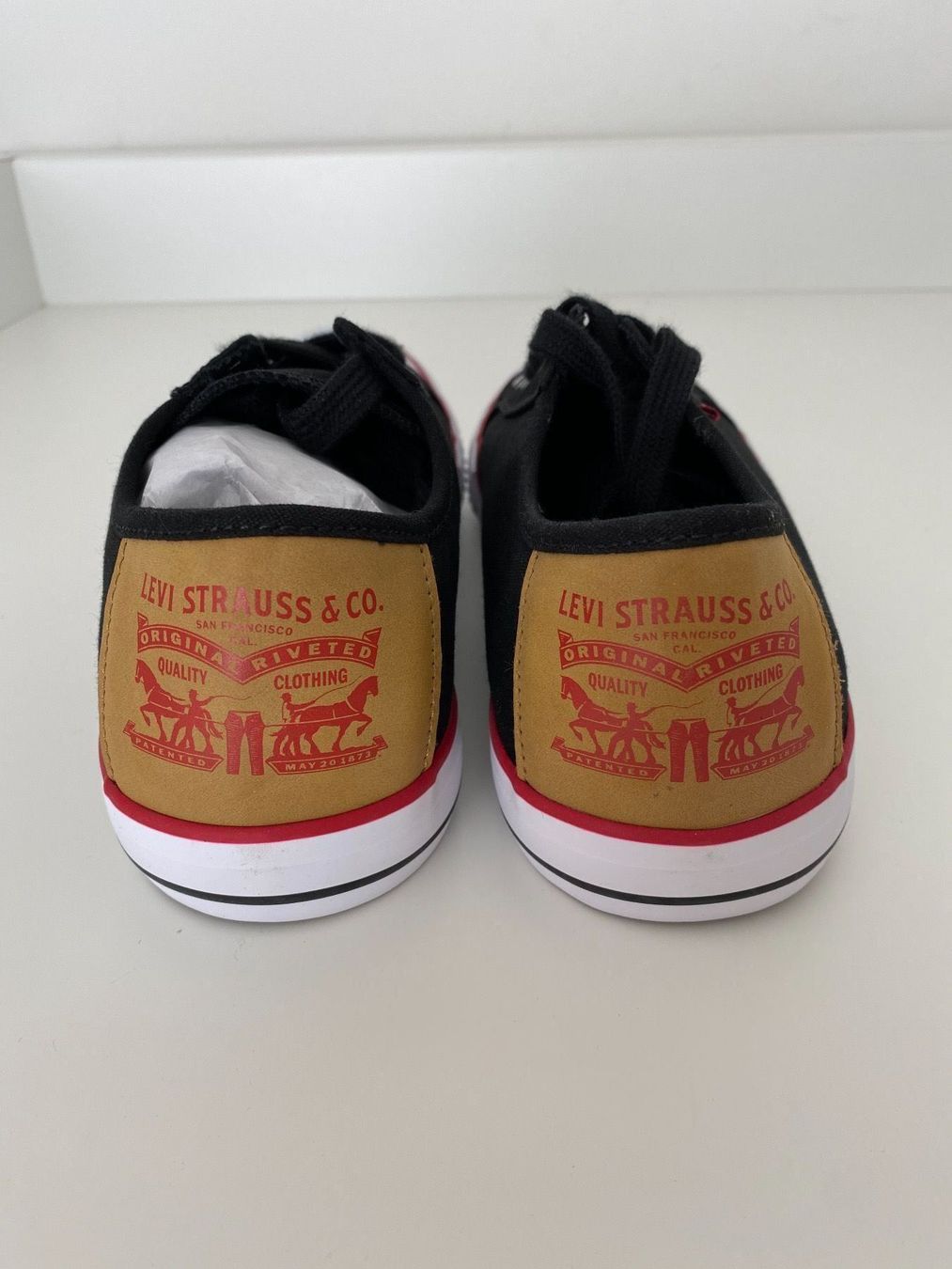 Levi's Damenschuhe: LEVI’S BUCK PATCH LADY Sneaker, Gr. 41 – Neu und originalverpackt aus Luzern von falena01 4