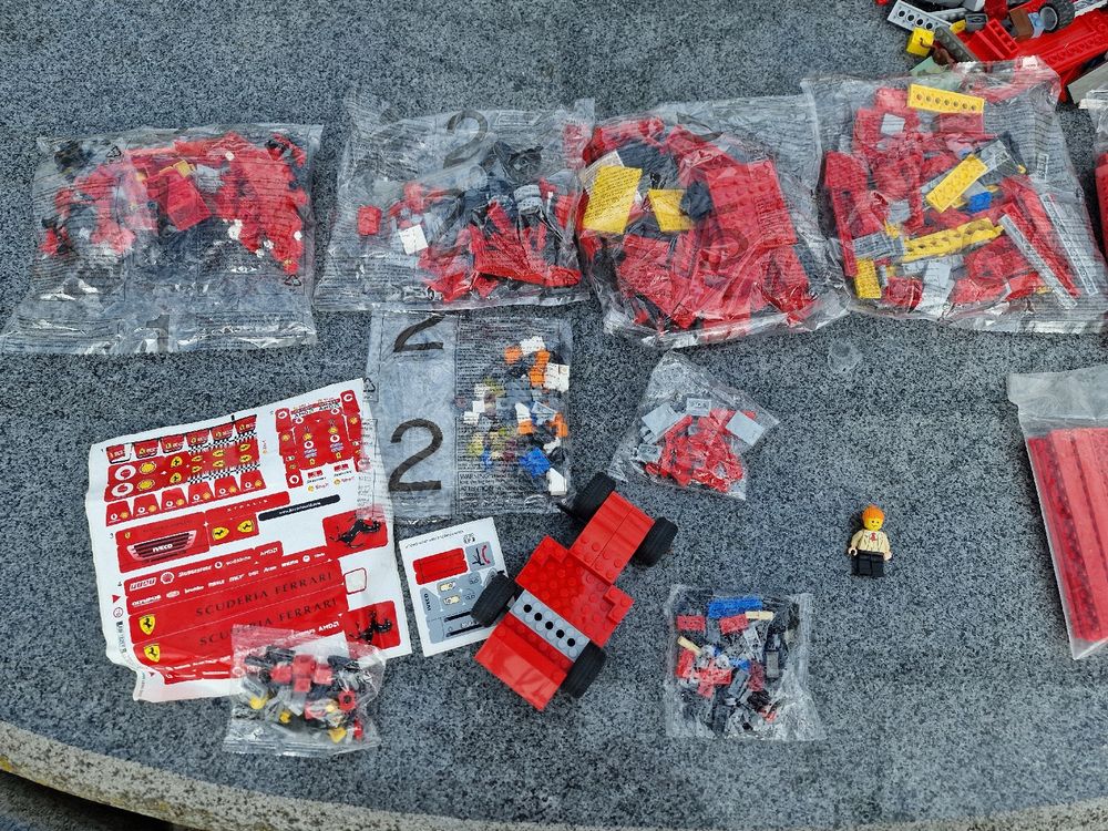 Lego Scuderia Ferrari Truck 8654 8