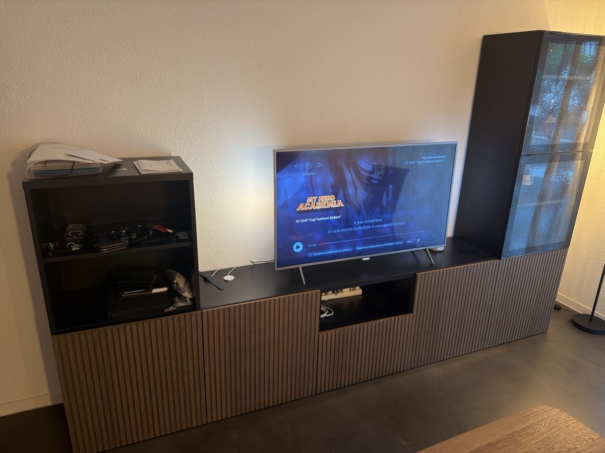 Ikea Mobili TV: TV-Wand – Usato da Uster venduto da jejis 1