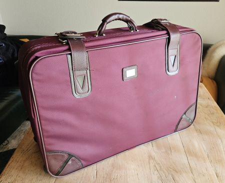 Extravaganter und totschicker Rollkoffer von Saxoline