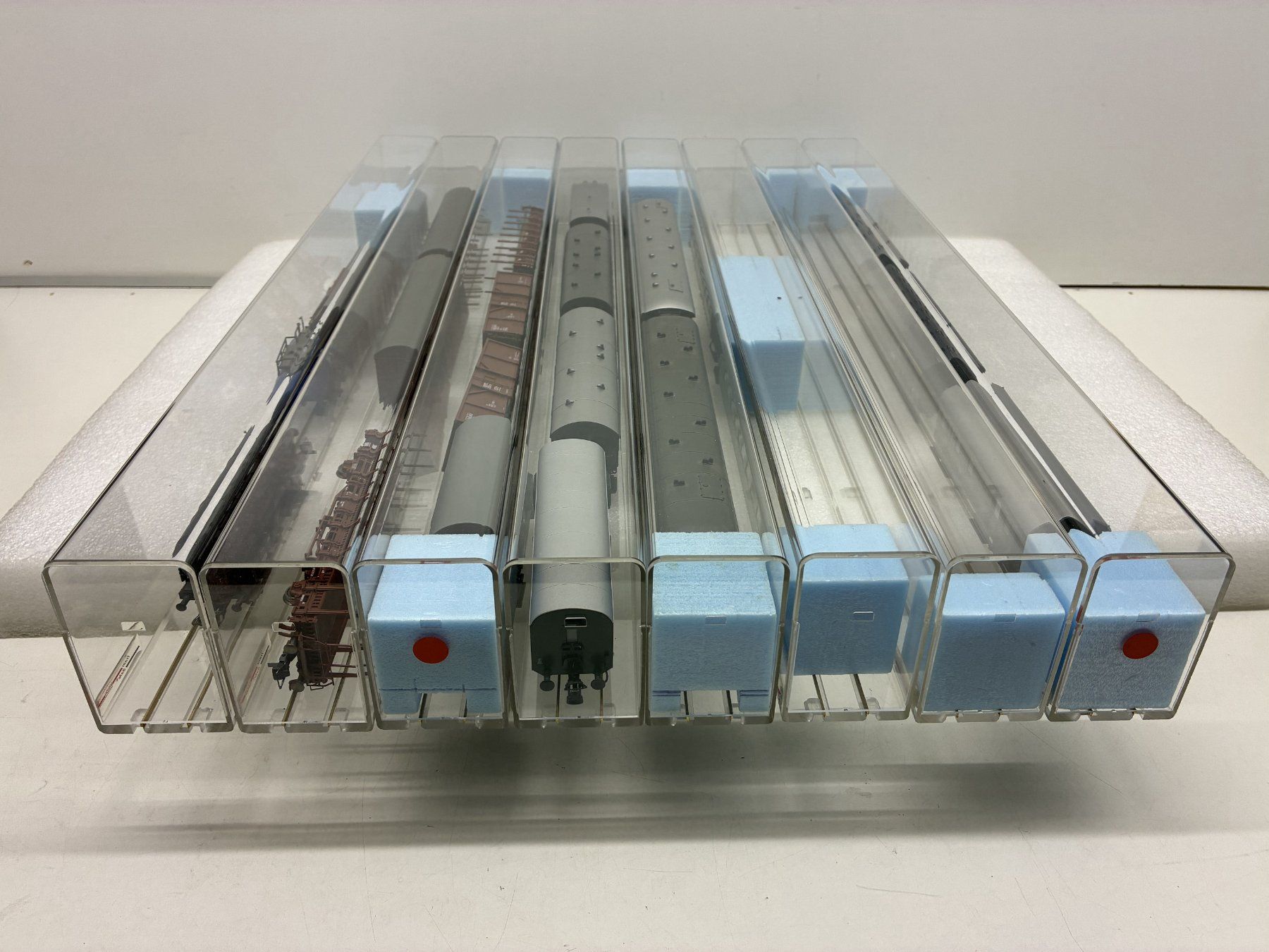 Modellini di ferrovie: Einzel-Vitrinen Train Safe Vision - stromführend - 60 cm – Nuovo (secondo la descrizione) da Thun venduto da retoolinoo 3