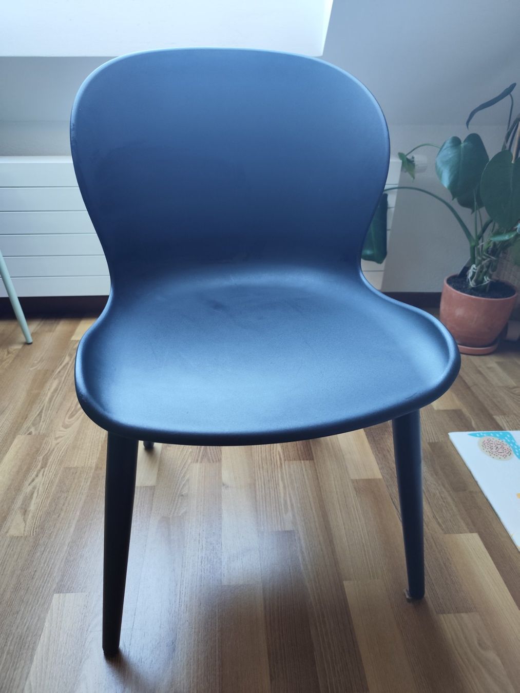 Chaises: chaises noires – D'occasion à Genève par lau_jz2y 2