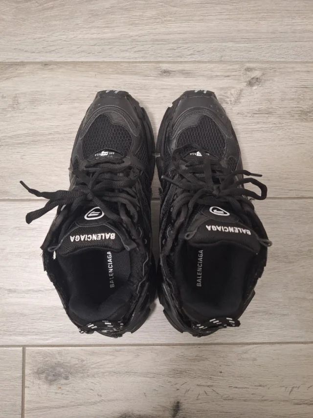 Balenciaga Herrenschuhe: Balenciaga runner – Gebraucht aus Allschwil von lor_6cgq 5