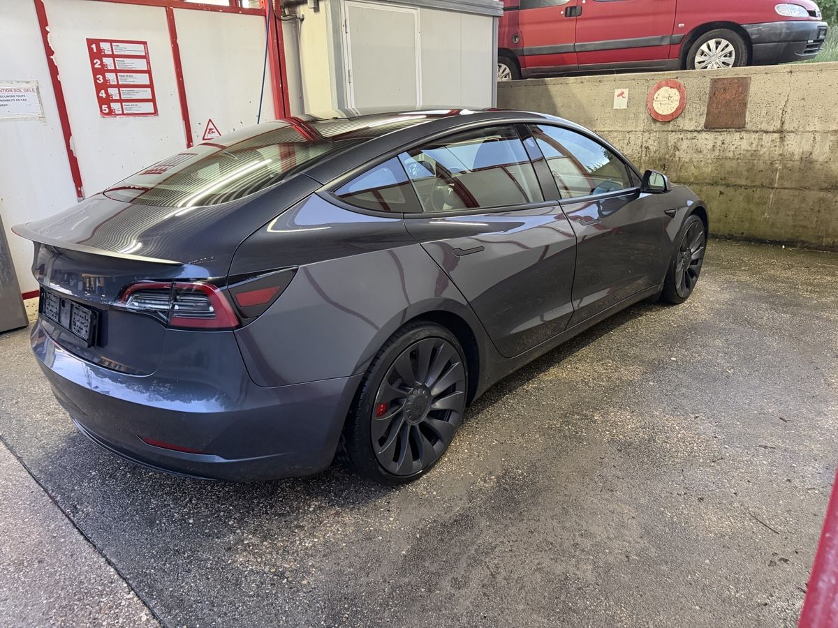 Tesla Autos: Tesla Model 3 Performance Stealth Refresh Heatpump 2021 – Gebraucht aus Rolle von viceroy 5