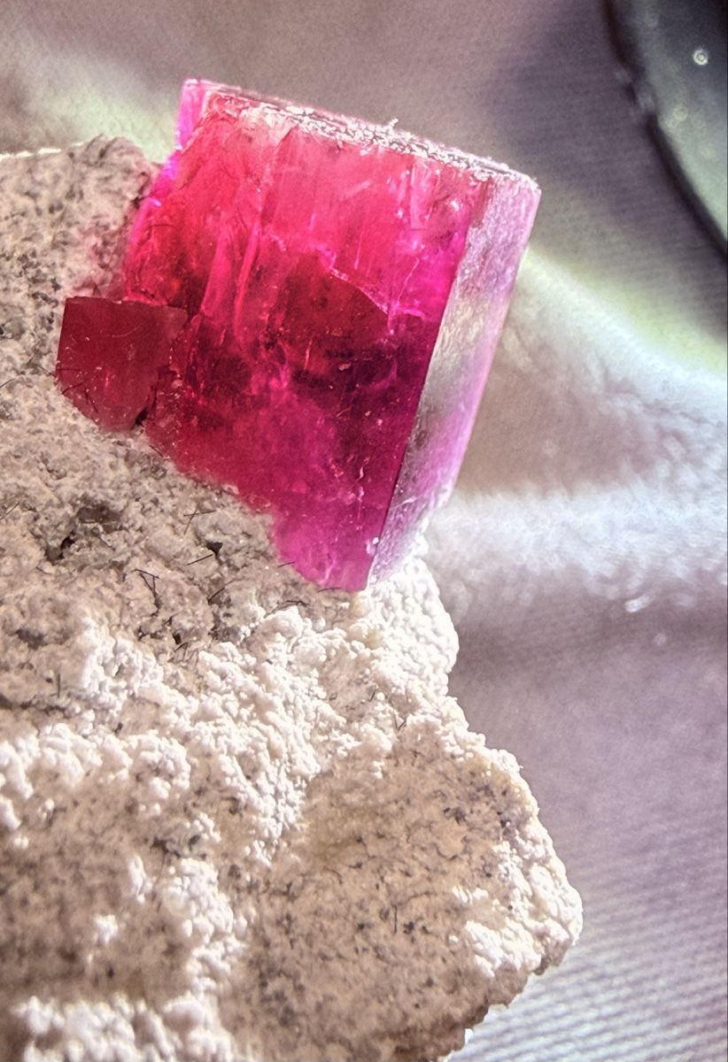 Minerali & Pietre curative: Bexbite Red Beryll in Matrix Rarität  – Nuovo (secondo la descrizione) da Oberhof venduto da RealStone 2