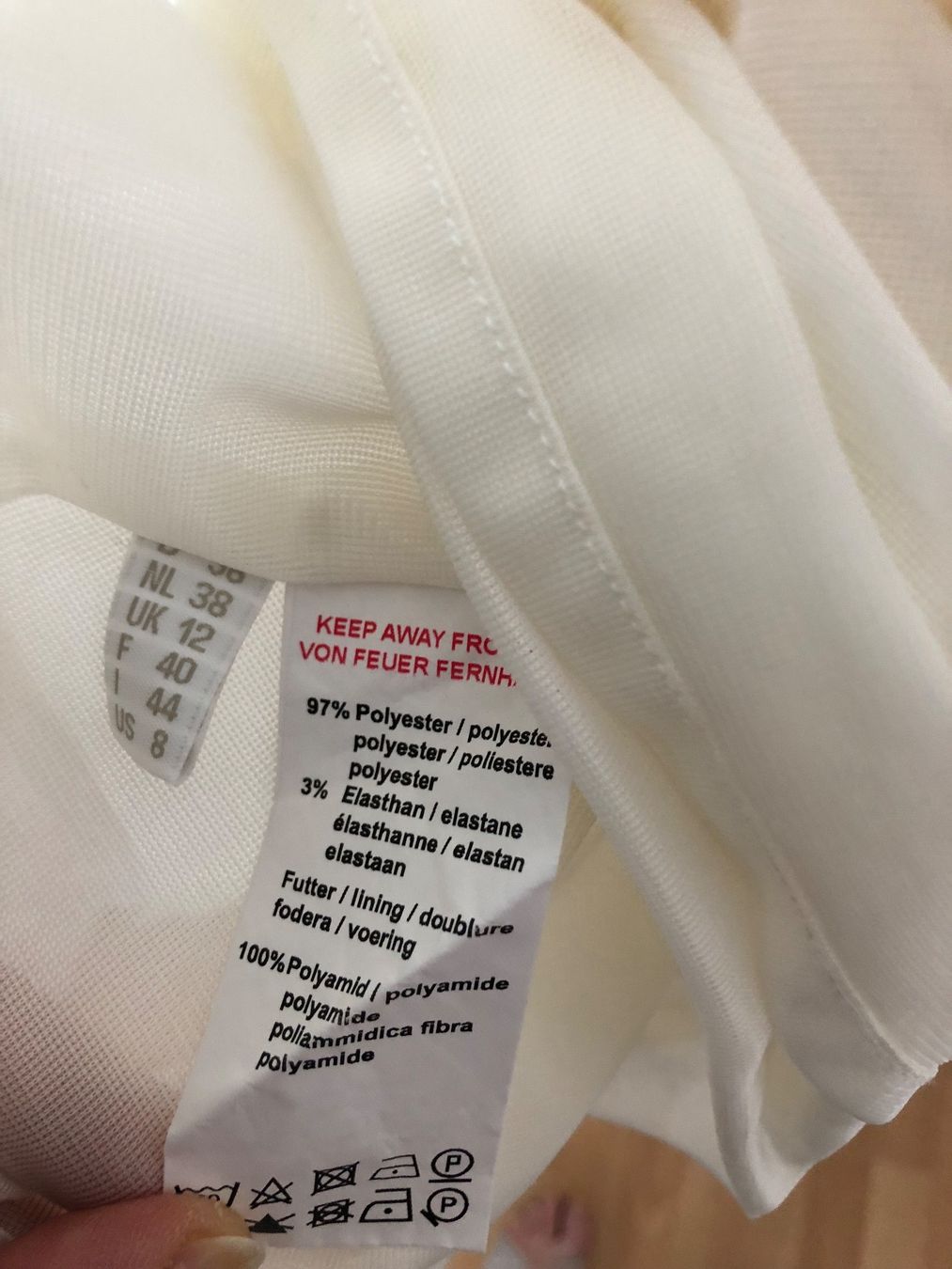 Vestiti: Schönes Kleid Gr.38 leichter Glanz – Usato da Horn venduto da Resvi 1