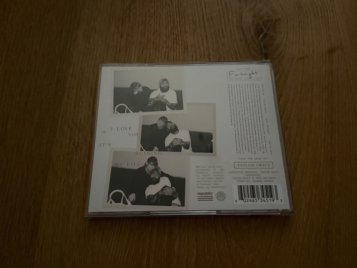 CD: Fortnight CD Single - Taylor Swift  – Nuovo (secondo la descrizione) da Ettingen venduto da robbenlos 1