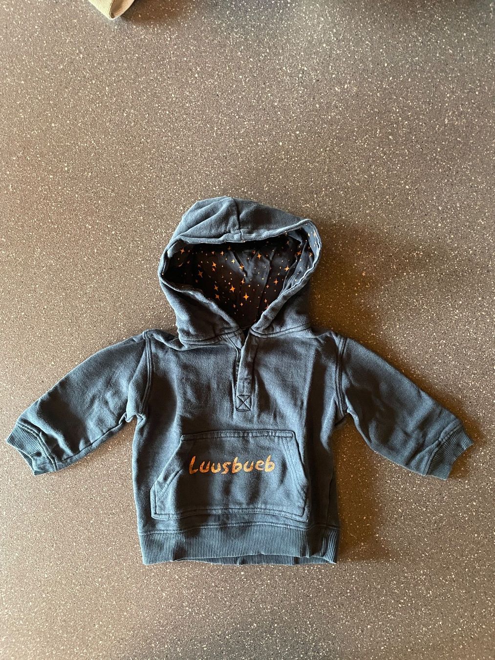 Pullover & Sweatshirts: Kapuzenpullover Grösse 74 – Gebraucht aus Embrach von Smart0
