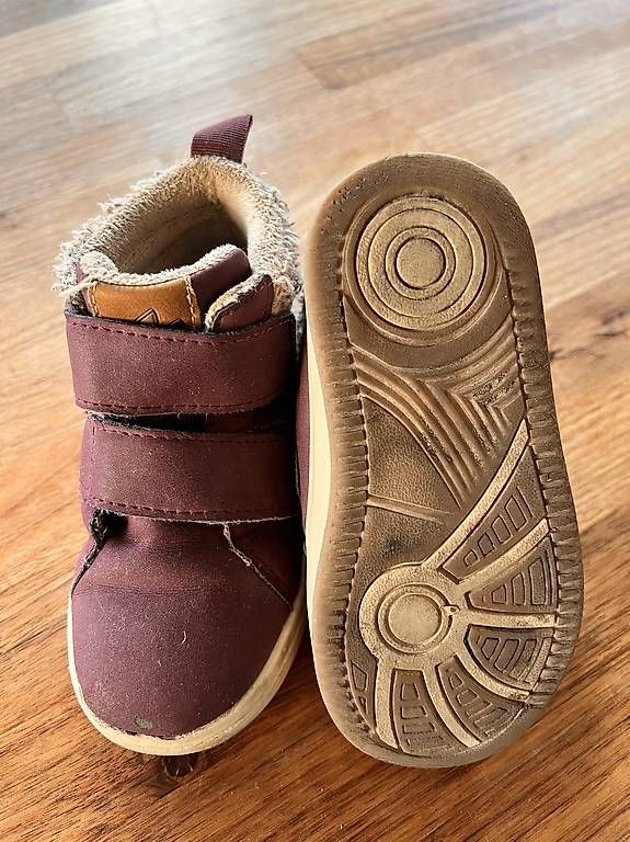 Schuhe für Jungen: Schuhe Gr. 23  – Gebraucht aus Zürich von esp_v7ml 1