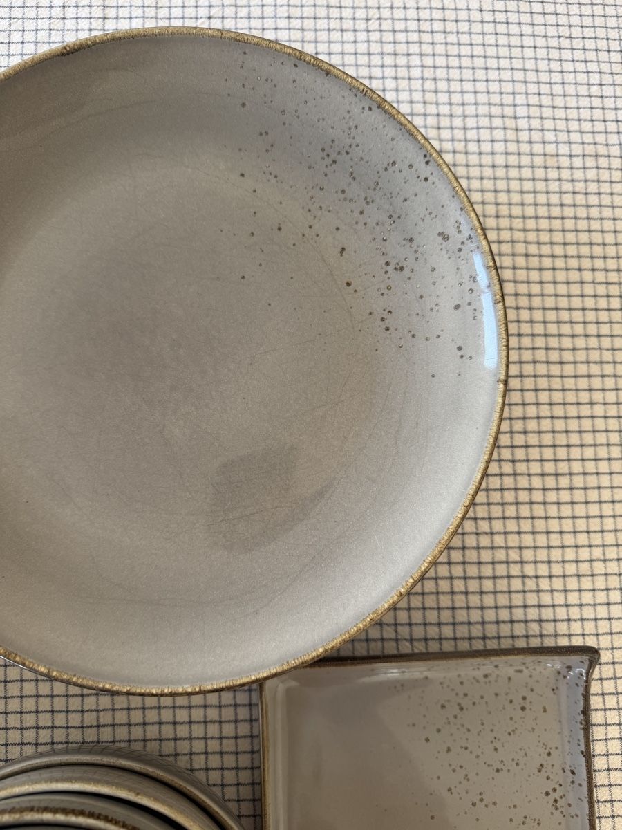 Set di piatti: Geschirrset 4/6 Personen Steinzeug grau – Usato da Zürich venduto da Nadgb1303 2